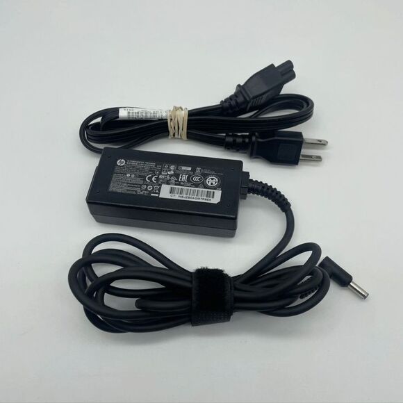 Genuine 45W HP AC Adapter 19.5V 2.31A‎ Model TPN-CA15 P/N 719309-002 w/Cord OEM - Picture 1 of 3
